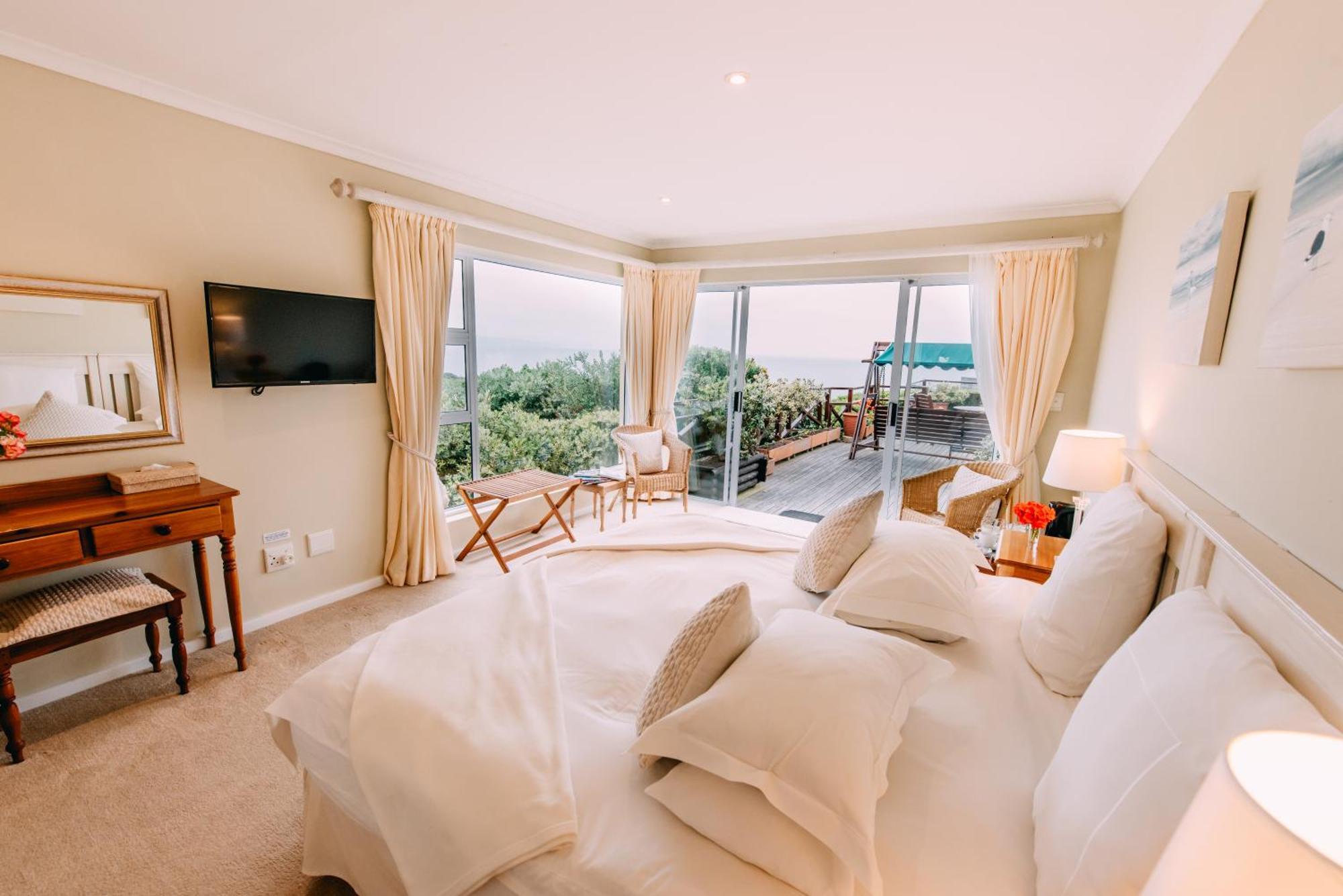 Dolphins' Playground Beachfront B&B Plettenberg Bay Phòng bức ảnh