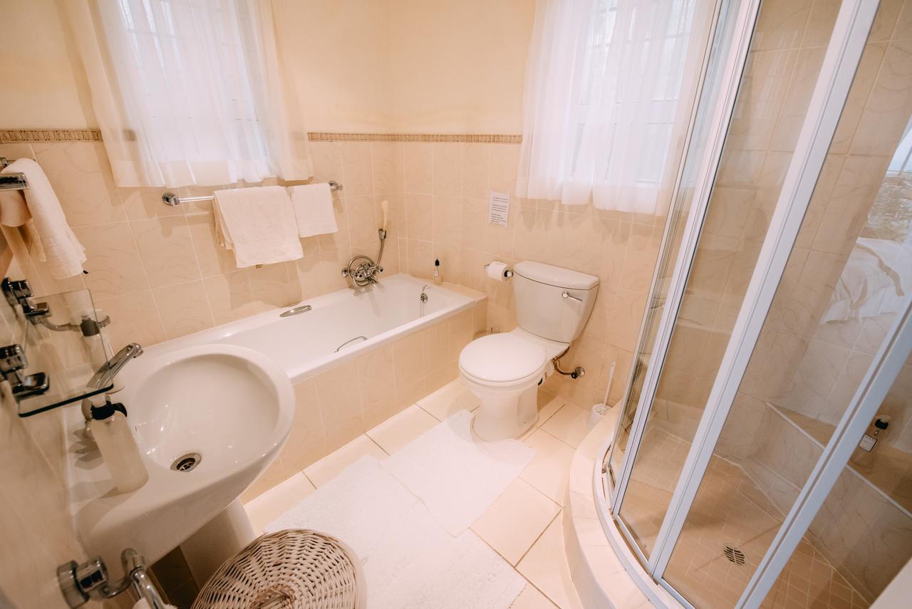 Dolphins' Playground Beachfront B&B Plettenberg Bay Phòng bức ảnh