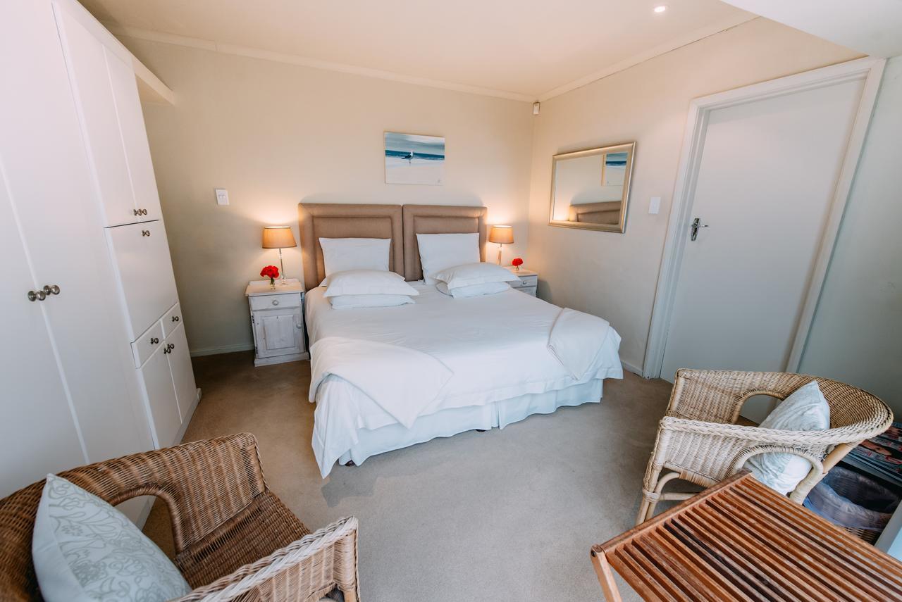 Dolphins' Playground Beachfront B&B Plettenberg Bay Ngoại thất bức ảnh